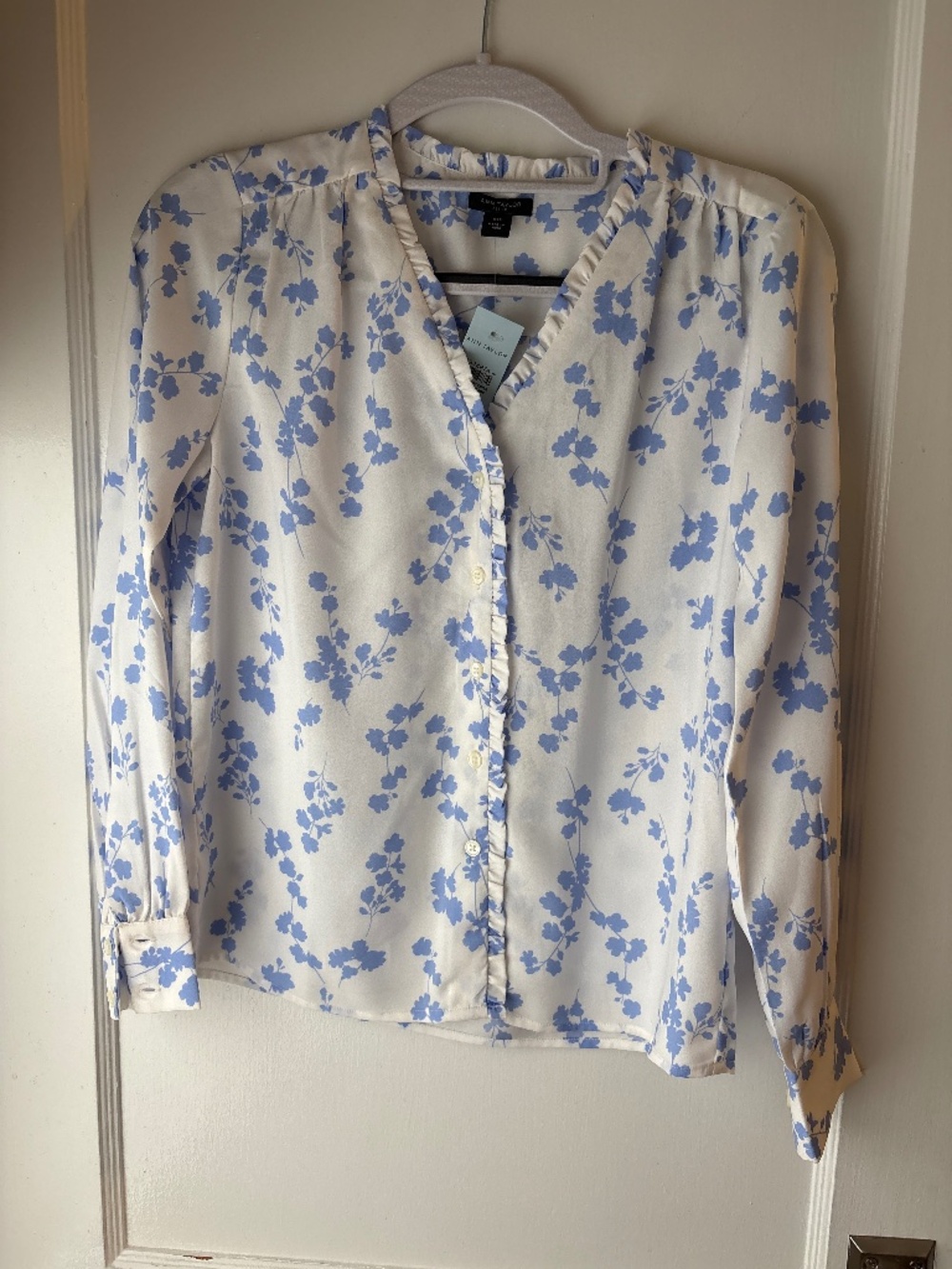 Ann Taylor Floral Top, Blue and White, Sz XSP, NWT
